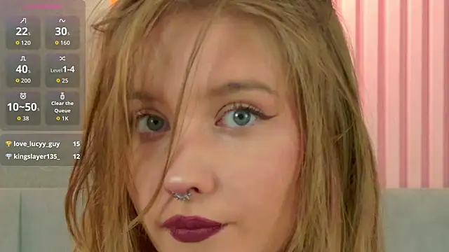 Snapshot of Flora_DeVille chatting on June 20, 2026, 6:33 pm Flora DeVille online show from June 20, 2026, 6:33 pm