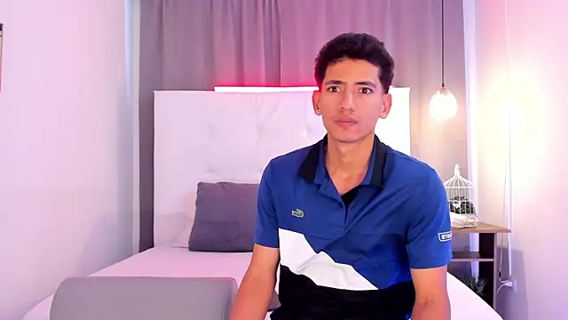 Snapshot of Alejo-and-Thiago chatting on May 16, 2026, 12:15 pm Alejo-and-Thiago online show from May 16, 2026, 12:15 pm