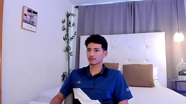 Alejo-and-Thiago online show from July 21, 2026, 12:29 pm