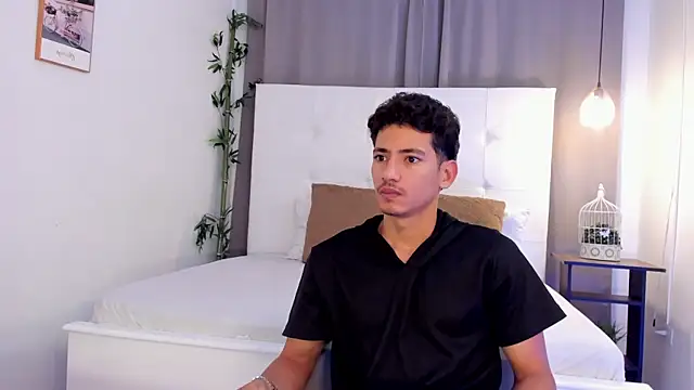 Alejo-and-Thiago online show from July 22, 2026, 12:30 pm