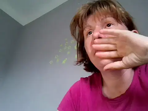 sarahme2 online show from May 8, 2026, 3:39 pm