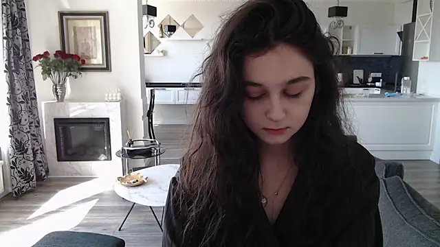 cute lilia online show from May 5, 2026, 7:16 am