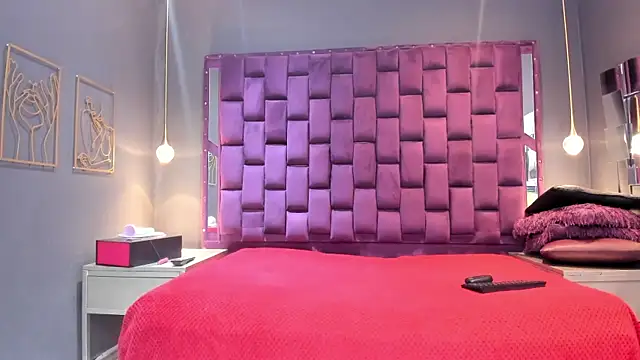 Snapshot of AlesiaLara chatting on June 25, 2026, 7:07 pm AlesiaLara online show from June 25, 2026, 7:07 pm