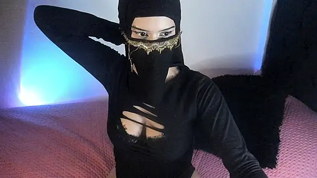 Snapshot of Ameera_Zahira chatting on June 30, 2026, 6:14 am Ameera Zahira online show from June 30, 2026, 6:14 am