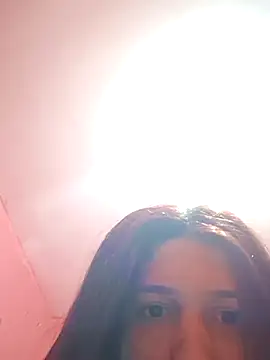 Snapshot of nessaflors2 chatting on July 5, 2026, 1:07 pm nessaflors2 online show from July 5, 2026, 1:07 pm