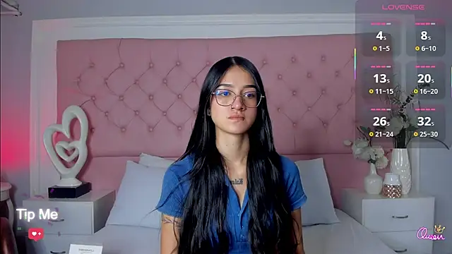 Snapshot of SarahDoll__ chatting on May 8, 2026, 12:21 pm SarahDoll online show from May 8, 2026, 12:21 pm