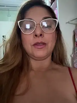 Snapshot of Mariiii_morena chatting on May 8, 2026, 11:04 am Mariiii morena online show from May 8, 2026, 11:04 am
