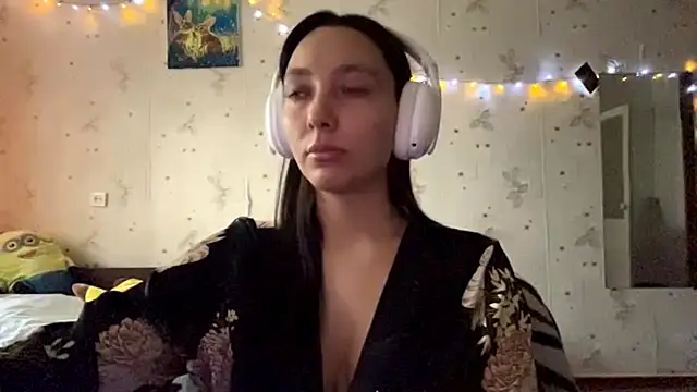 SheeringGape online show from May 24, 2026, 1:32 am