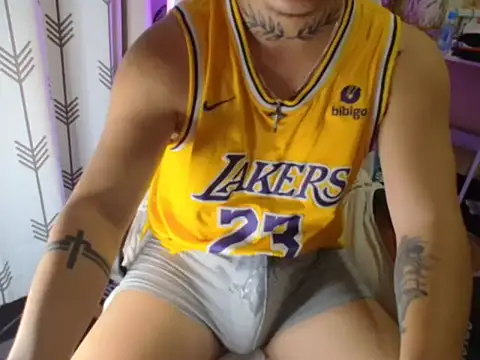 Snapshot of Ashtonfuckingboi chatting on July 7, 2026, 10:52 am Ashtonfuckingboi online show from July 7, 2026, 10:52 am