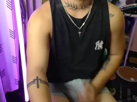 Snapshot of Ashtonfuckingboi chatting on July 20, 2026, 9:28 pm Ashtonfuckingboi online show from July 20, 2026, 9:28 pm