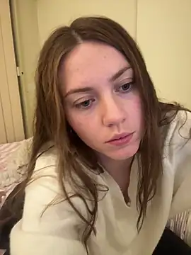 daisycollins online show from June 2, 2026, 10:50 am