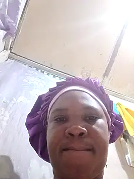 Kettyberry online show from May 6, 2026, 10:48 pm