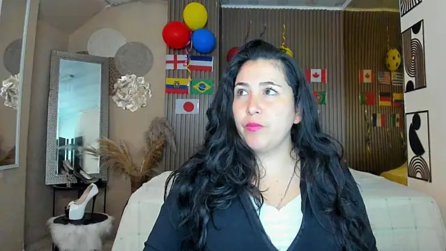 Snapshot of BBWLuxuryMuse chatting on June 24, 2026, 11:20 am BBWLuxuryMuse online show from June 24, 2026, 11:20 am
