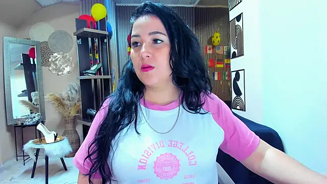 Snapshot of BBWLuxuryMuse chatting on July 10, 2026, 11:24 am BBWLuxuryMuse online show from July 10, 2026, 11:24 am