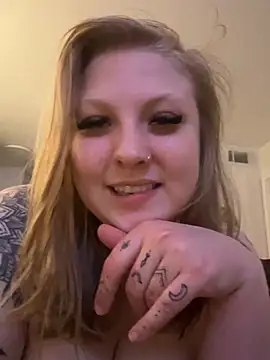 blonde  baby online show from May 18, 2026, 4:07 am