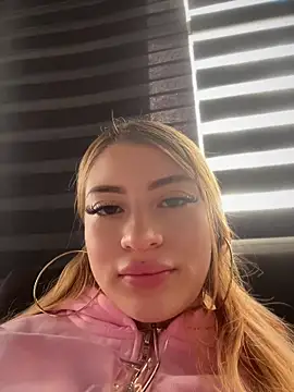 Jessy Queen online show from August 3, 2026, 1:05 pm