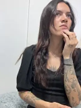 Snapshot of VeroJenkins_ chatting on May 18, 2026, 3:24 am VeroJenkins online show from May 18, 2026, 3:24 am