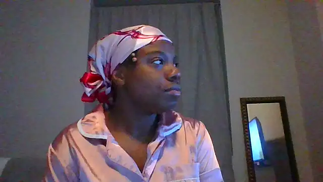 Snapshot of princesselizabeth chatting on June 2, 2026, 1:51 am princesselizabeth online show from June 2, 2026, 1:51 am
