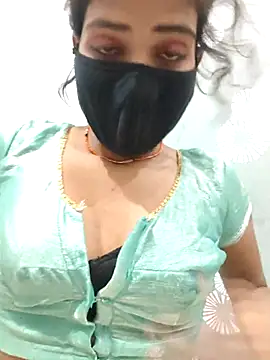 Hot Candy77 online show from June 25, 2026, 2:33 am