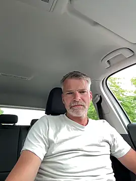 Snapshot of Thor-82 chatting on June 8, 2026, 9:42 am Thor-82 online show from June 8, 2026, 9:42 am