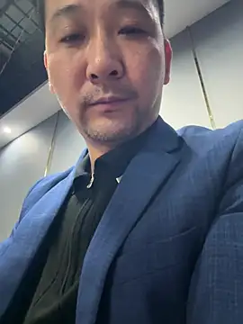 Snapshot of semir-xin chatting on May 9, 2026, 2:44 pm semir-xin online show from May 9, 2026, 2:44 pm