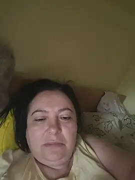 Snapshot of EmmaEmmy40 chatting on May 19, 2026, 4:08 am EmmaEmmy40 online show from May 19, 2026, 4:08 am