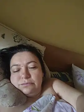 EmmaEmmy40 online show from June 20, 2026, 4:04 am
