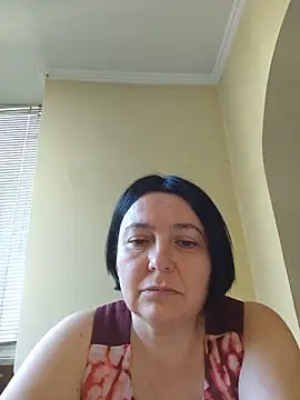 EmmaEmmy40 online show from June 20, 2026, 4:10 pm