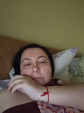 EmmaEmmy40 online show from June 21, 2026, 12:41 pm