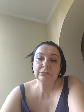 EmmaEmmy40 online show from June 26, 2026, 3:27 pm