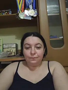 EmmaEmmy40 online show from July 1, 2026, 6:40 pm