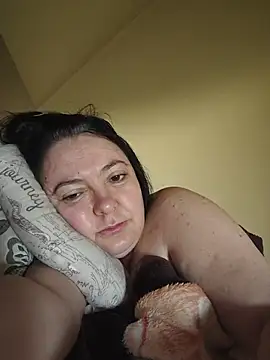 EmmaEmmy40 online show from July 18, 2026, 4:27 am
