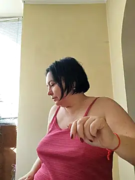 EmmaEmmy40 online show from July 26, 2026, 4:53 am