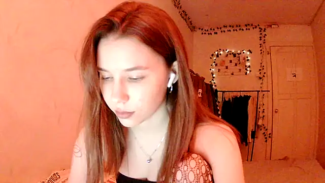 Snapshot of PollyStix chatting on May 17, 2026, 3:30 pm PollyStix online show from May 17, 2026, 3:30 pm