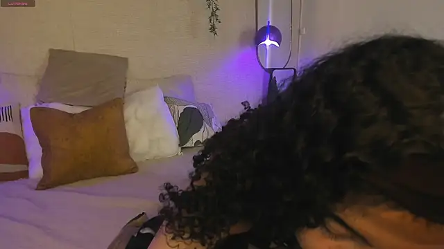 Snapshot of Honey_Sofi chatting on August 6, 2026, 1:13 pm Honey Sofi online show from August 6, 2026, 1:13 pm