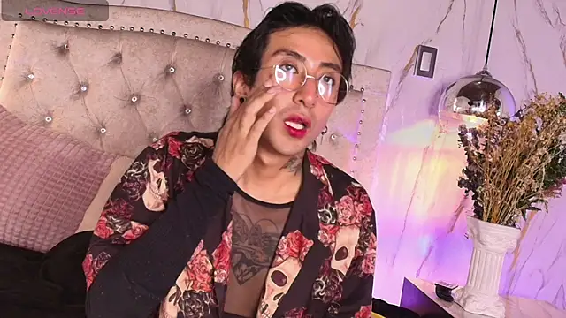 Snapshot of Eclipse_TeenBoy66 chatting on May 11, 2026, 4:04 pm Eclipse TeenBoy66 online show from May 11, 2026, 4:04 pm