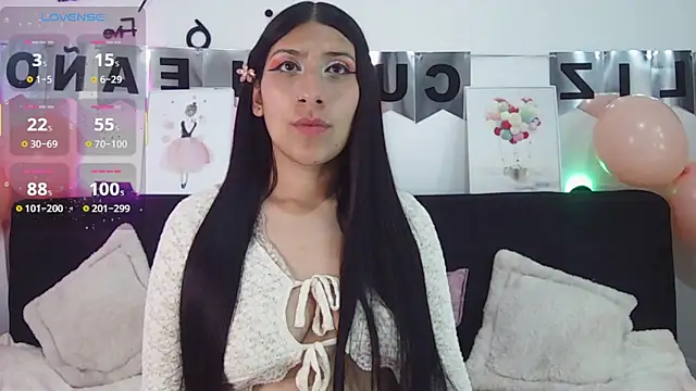 Snapshot of Sara_Blum chatting on June 12, 2026, 9:25 pm Sara Blum online show from June 12, 2026, 9:25 pm