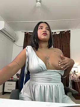 Snapshot of Just_lilah chatting on May 21, 2026, 10:17 pm Just lilah online show from May 21, 2026, 10:17 pm