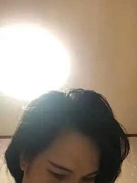 nidejiejie online show from May 4, 2026, 12:01 pm