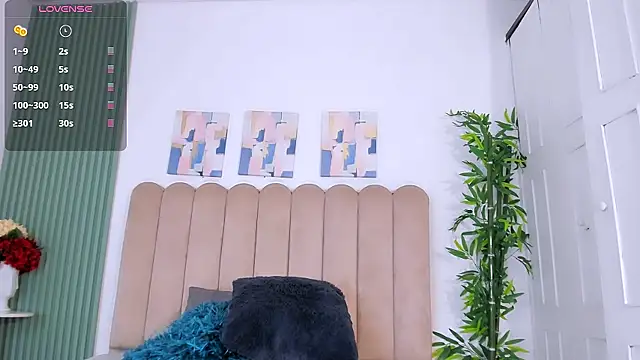 Snapshot of Saida__ chatting on July 11, 2026, 1:14 pm Saida online show from July 11, 2026, 1:14 pm