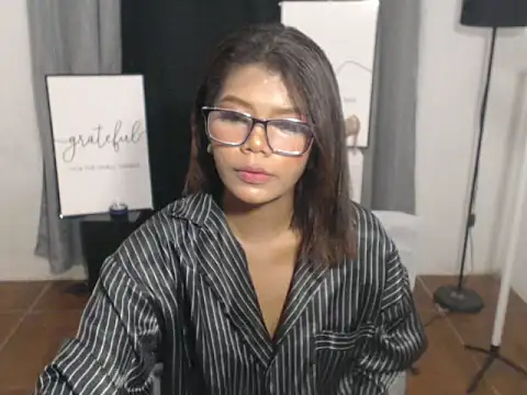 Snapshot of charlene_pretty chatting on June 4, 2026, 6:52 am charlene pretty online show from June 4, 2026, 6:52 am