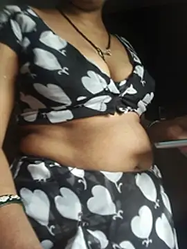 Snapshot of sexy_riya16 chatting on August 4, 2026, 7:11 am sexy riya16 online show from August 4, 2026, 7:11 am