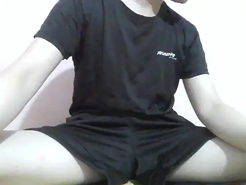 Zineyy online show from June 28, 2026, 4:24 pm