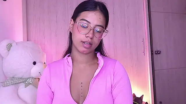 Snapshot of Raven_stonee01 chatting on July 22, 2026, 12:13 am Raven stonee01 online show from July 22, 2026, 12:13 am