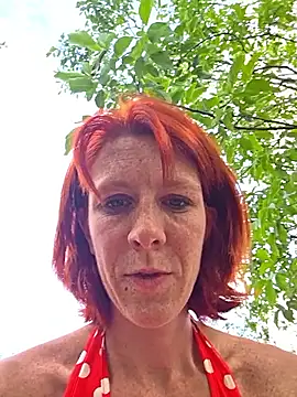 Snapshot of PoppyBoop chatting on June 15, 2026, 4:09 pm PoppyBoop online show from June 15, 2026, 4:09 pm