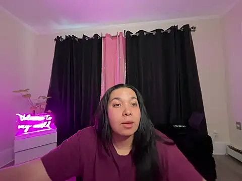 Snapshot of ValenLux chatting on May 12, 2026, 2:25 pm ValenLux online show from May 12, 2026, 2:25 pm