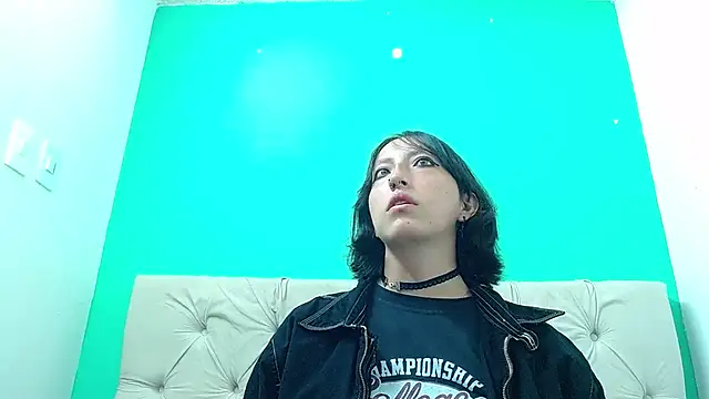 Snapshot of amoremerchmar chatting on June 15, 2026, 3:20 am amoremerchmar online show from June 15, 2026, 3:20 am