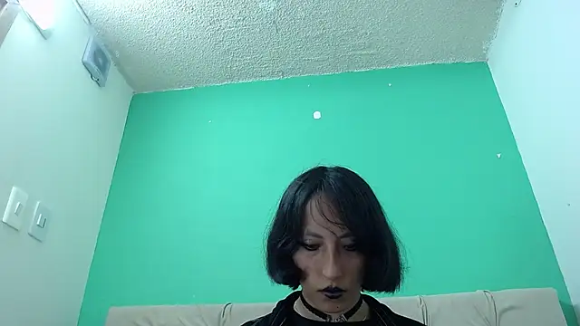 Snapshot of amoremerchmar chatting on June 17, 2026, 3:09 am amoremerchmar online show from June 17, 2026, 3:09 am