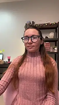Snapshot of Mini_girl_do_it_better chatting on June 4, 2026, 11:33 pm Mini girl do it better online show from June 4, 2026, 11:33 pm