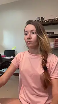 Snapshot of Mini_girl_do_it_better chatting on June 9, 2026, 3:51 am Mini girl do it better online show from June 9, 2026, 3:51 am